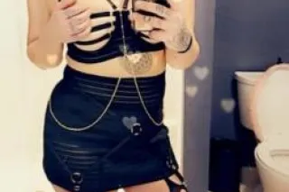 New in Town 😘 - Image 5