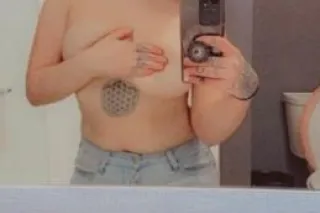 New in Town 😘 - Image 7